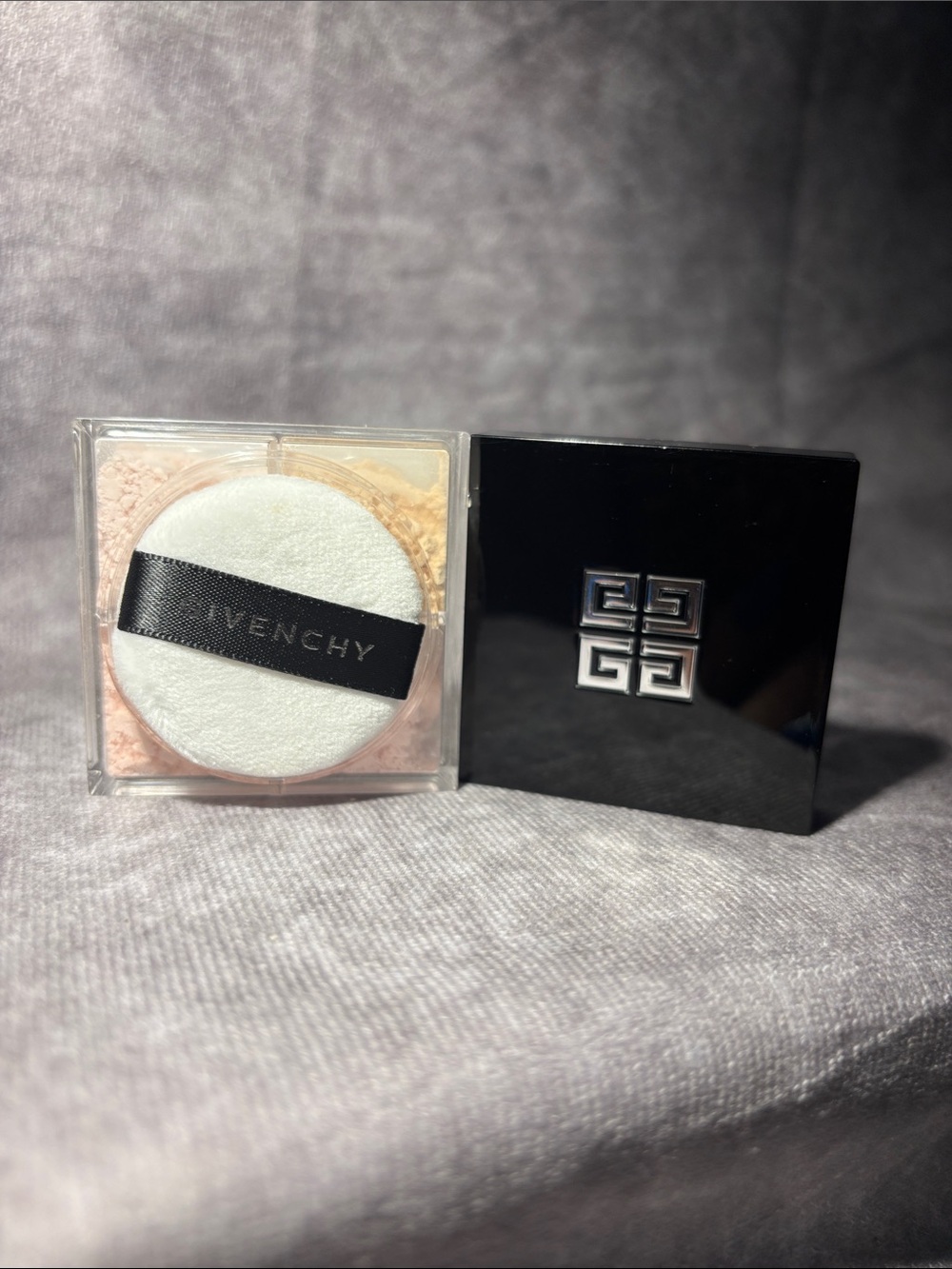 Givenchy Prisme Libre Loose Powder - Black & Cream Packaging